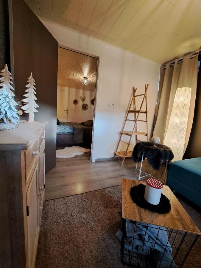 Apartamento Aux Champs Des Cloches Houffalize Exterior foto